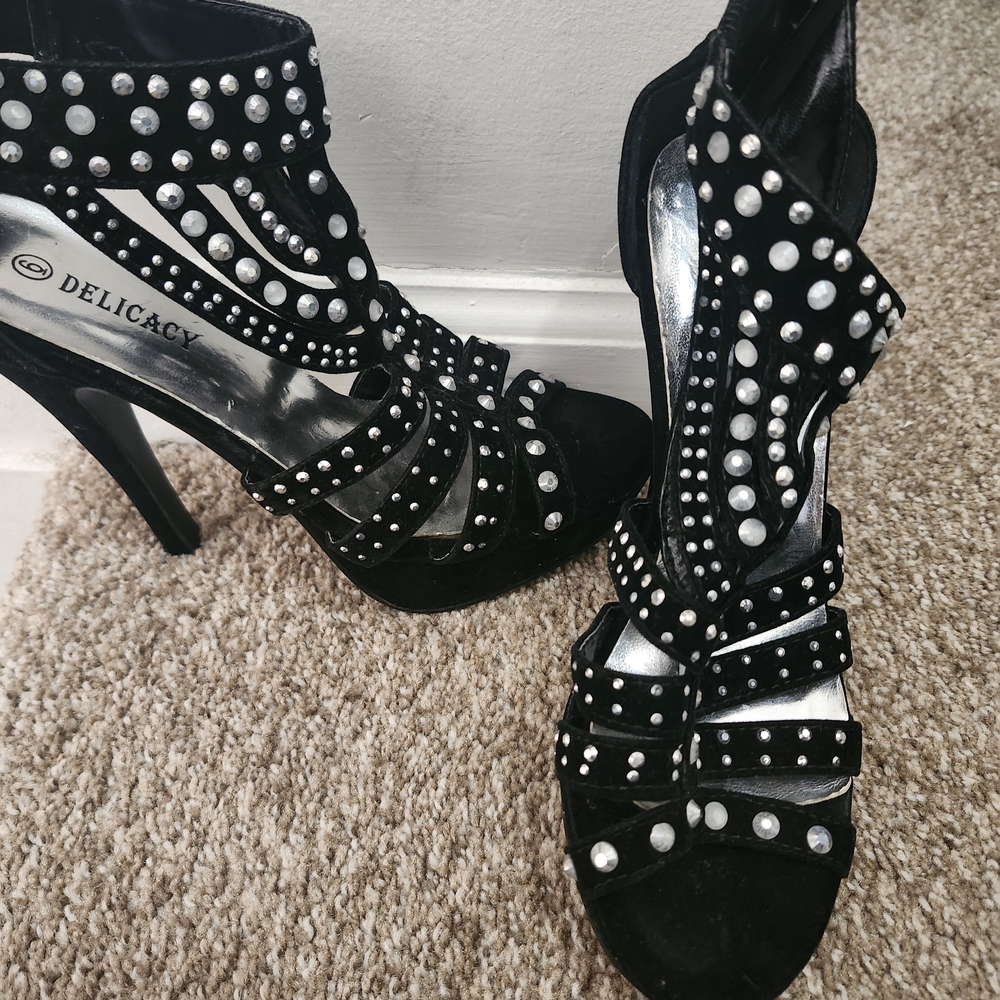 Delicacy Black Studded Women's Heels